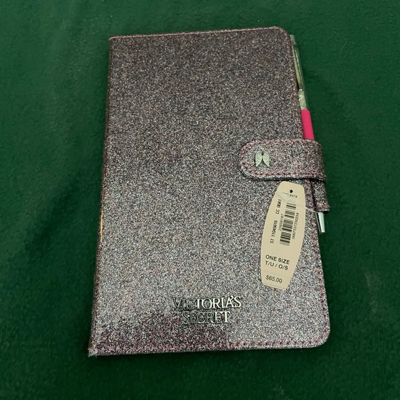 Victoria’s Secret Notebook and Pen Set - Picture 3 of 10